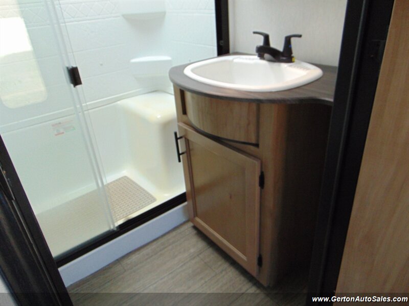 2023 Forest River Sabre Cobalt 350BH - Photo 29 - Mount Vernon, IN 47620
