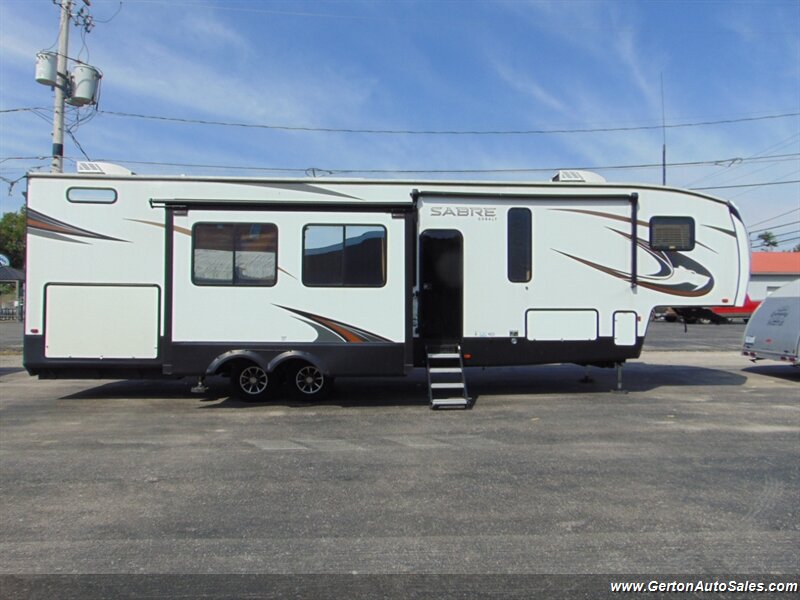 2023 Forest River Sabre Cobalt 350BH - Photo 2 - Mount Vernon, IN 47620