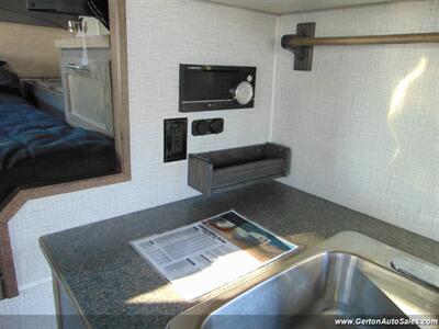 2025 Northern Lite 9-6 LE Wet Bath   - Photo 10 - Mount Vernon, IN 47620