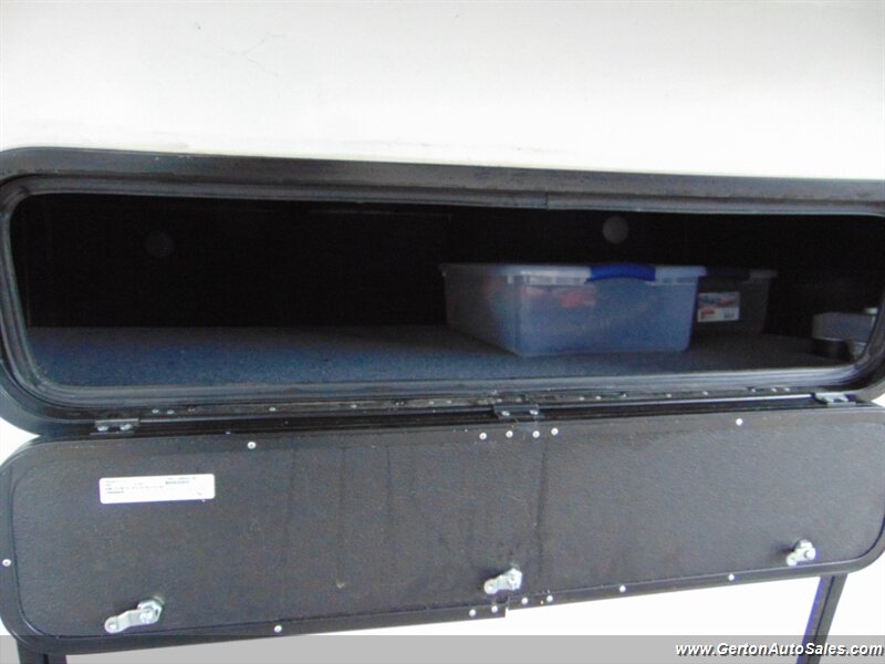 2021 Winnebago Voyage 3134RL - Photo 51 - Mount Vernon, IN 47620