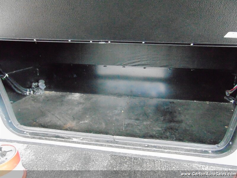 2021 Winnebago Voyage 3134RL - Photo 52 - Mount Vernon, IN 47620