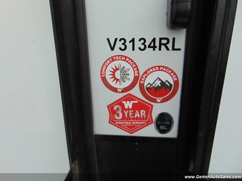 2021 Winnebago Voyage 3134RL - Photo 40 - Mount Vernon, IN 47620