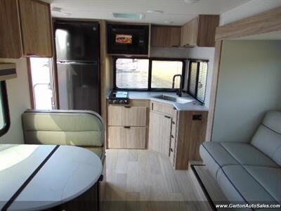 2024 Winnebago M SERIES 2326RK   - Photo 10 - Mount Vernon, IN 47620