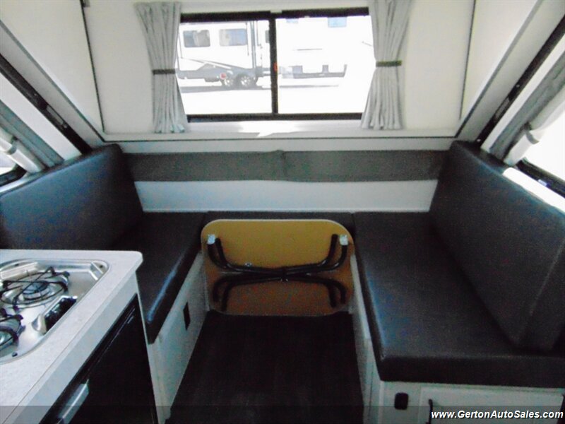 2027 Aliner Classic Rear Sofa - Photo 17 - Mount Vernon, IN 47620