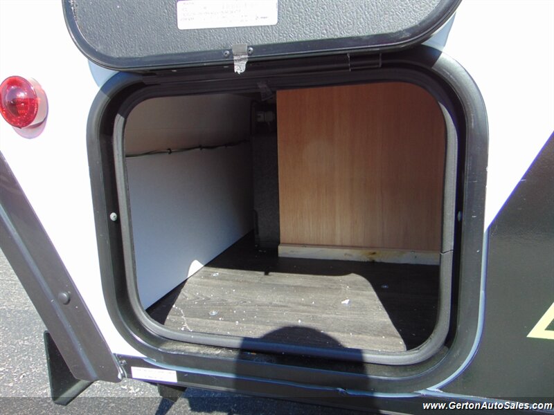 2027 Aliner Classic Rear Sofa - Photo 9 - Mount Vernon, IN 47620