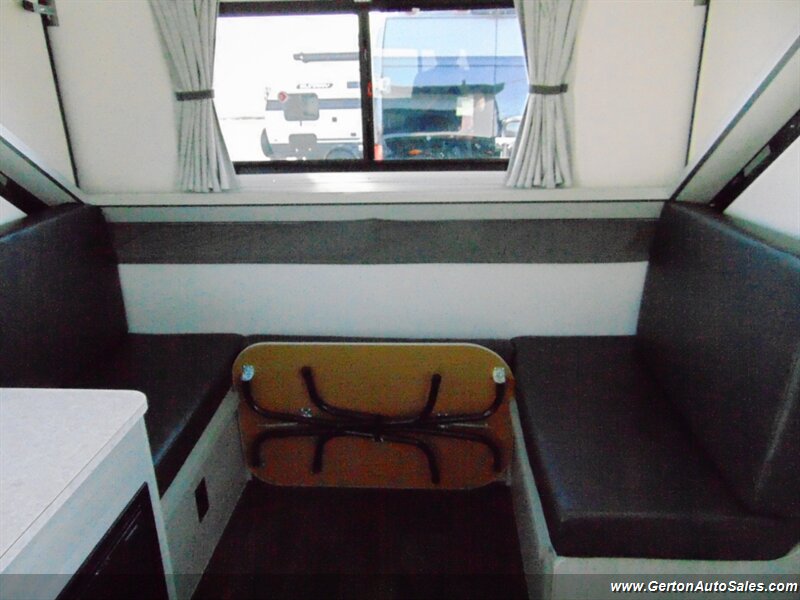 2027 Aliner Expedition Rear Sofa - Photo 19 - Mount Vernon, IN 47620