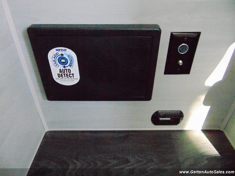 2027 Aliner Expedition Rear Sofa - Photo 26 - Mount Vernon, IN 47620