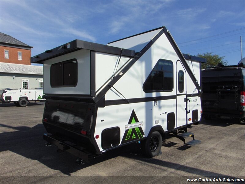 2027 Aliner Expedition Rear Sofa - Photo 3 - Mount Vernon, IN 47620