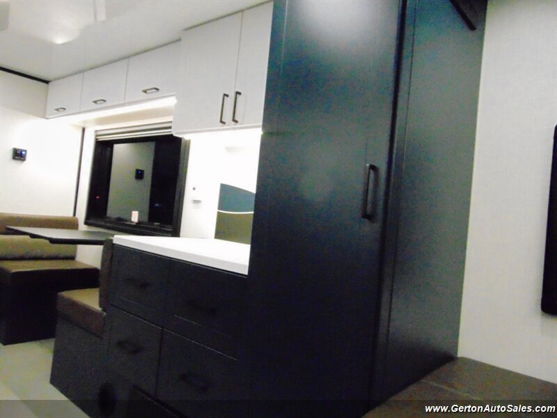 2027 Encore RV Venu 17TB Power Plus and Overland Packages - Photo 38 - Mount Vernon, IN 47620