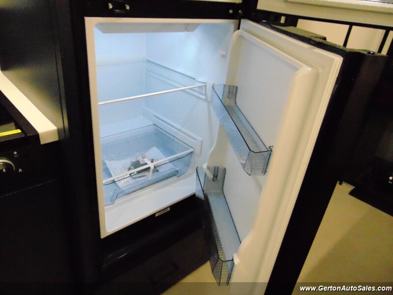 2027 Encore RV Venu 17TB Power Plus and Overland Packages - Photo 31 - Mount Vernon, IN 47620