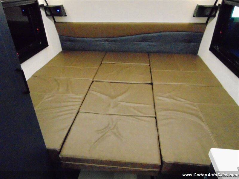 2027 Encore RV Venu 17TB Power Plus and Overland Packages - Photo 37 - Mount Vernon, IN 47620
