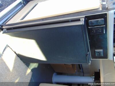 2024 Winnebago Solis Pocket 36B   - Photo 11 - Mount Vernon, IN 47620