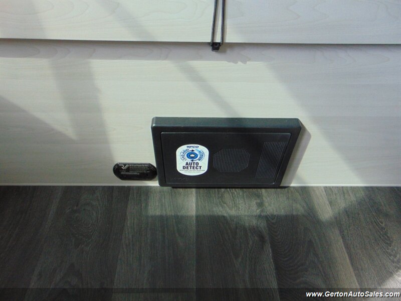 2027 Aliner Ranger 12 Rear Sofa - Photo 19 - Mount Vernon, IN 47620