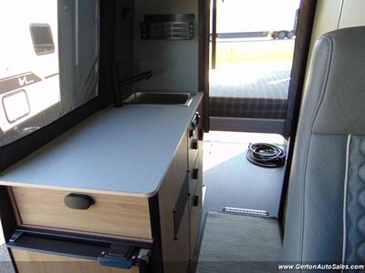 2025 WINNEBAGO REVEL 44E Power Max   - Photo 24 - Mount Vernon, IN 47620