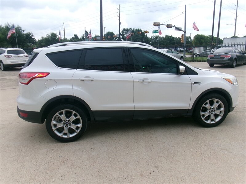 2014 Ford Escape Titanium - Photo 26 - Houston, TX 77040