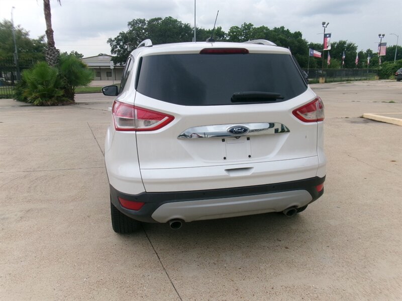 2014 Ford Escape Titanium - Photo 8 - Houston, TX 77040