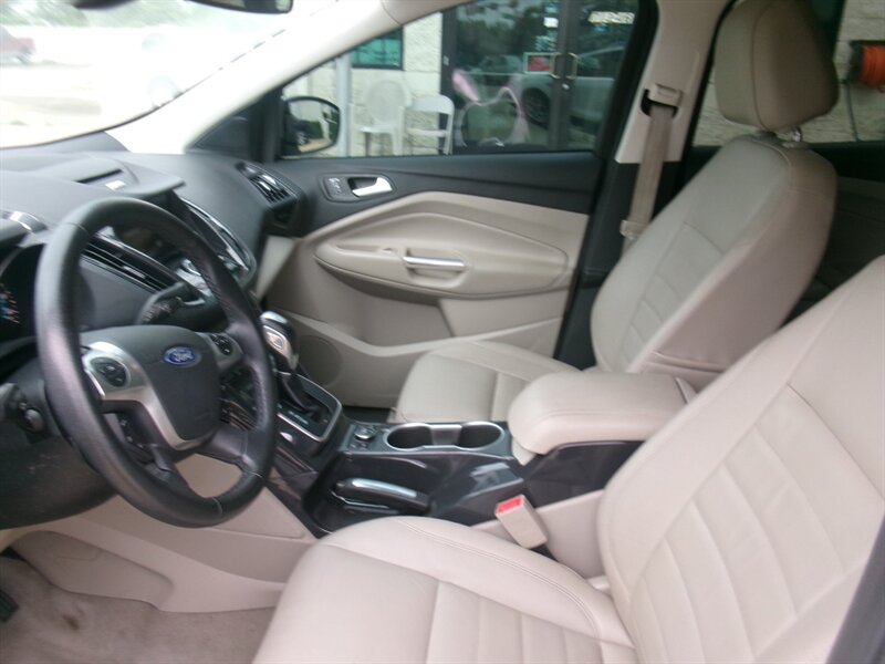 2014 Ford Escape Titanium - Photo 21 - Houston, TX 77040