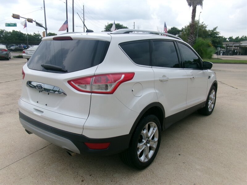 2014 Ford Escape Titanium - Photo 11 - Houston, TX 77040