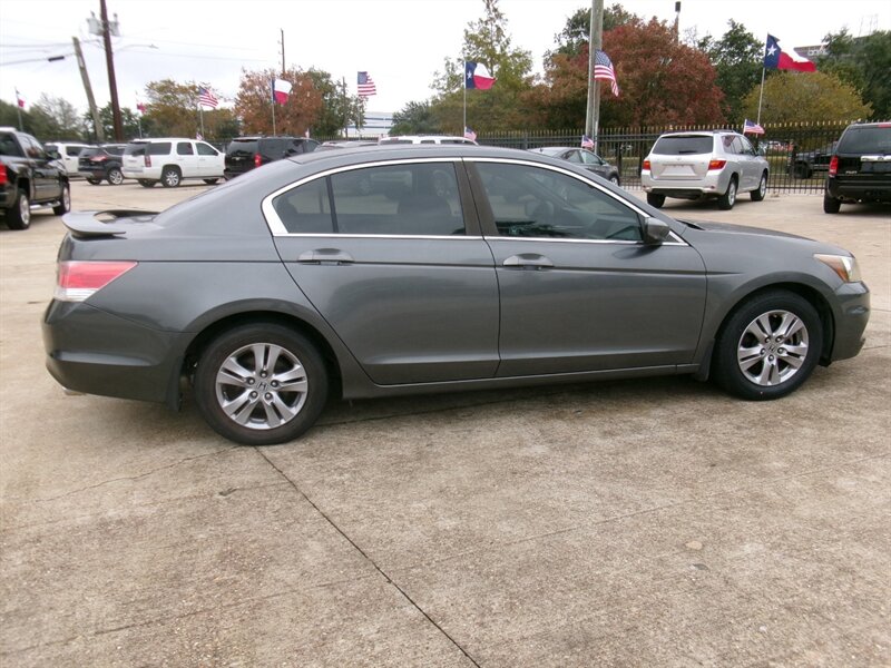 2012 Honda Accord LX-P photo 23