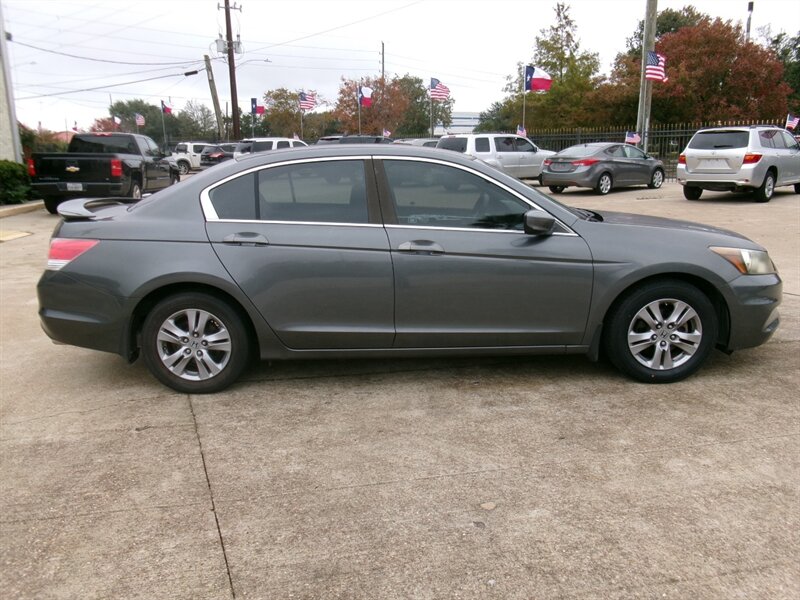 2012 Honda Accord LX-P photo 24