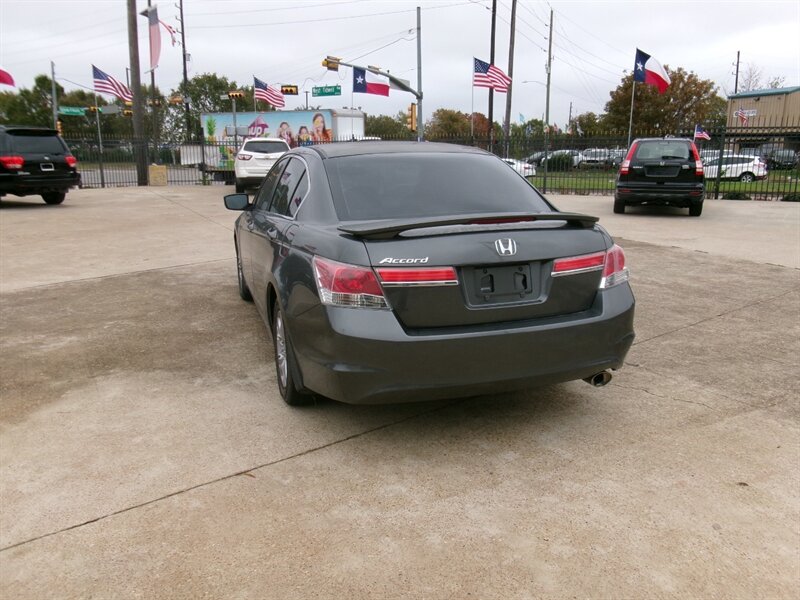 2012 Honda Accord LX-P photo 15