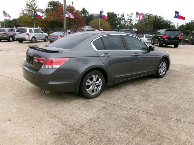 2012 Honda Accord LX-P photo 21