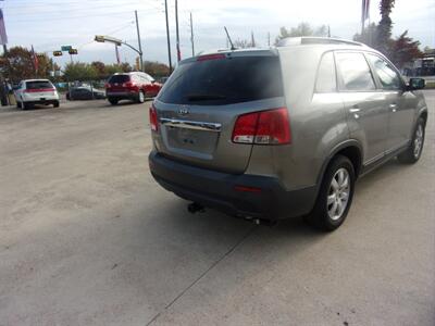 2012 Kia Sorento LX   - Photo 13 - Houston, TX 77040