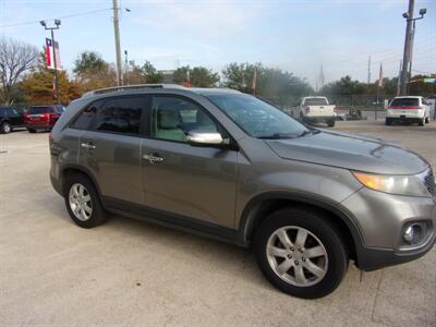 2012 Kia Sorento LX   - Photo 21 - Houston, TX 77040