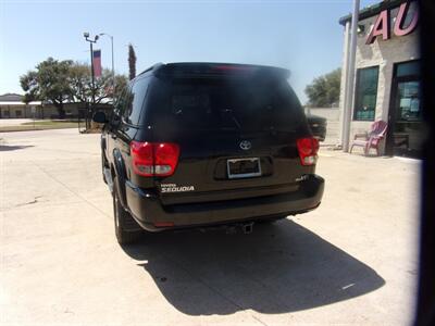 2005 Toyota Sequoia SR5   - Photo 19 - Houston, TX 77040