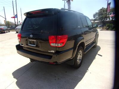 2005 Toyota Sequoia SR5   - Photo 7 - Houston, TX 77040