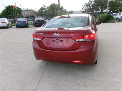 2012 Hyundai Elantra GLS   - Photo 12 - Houston, TX 77040
