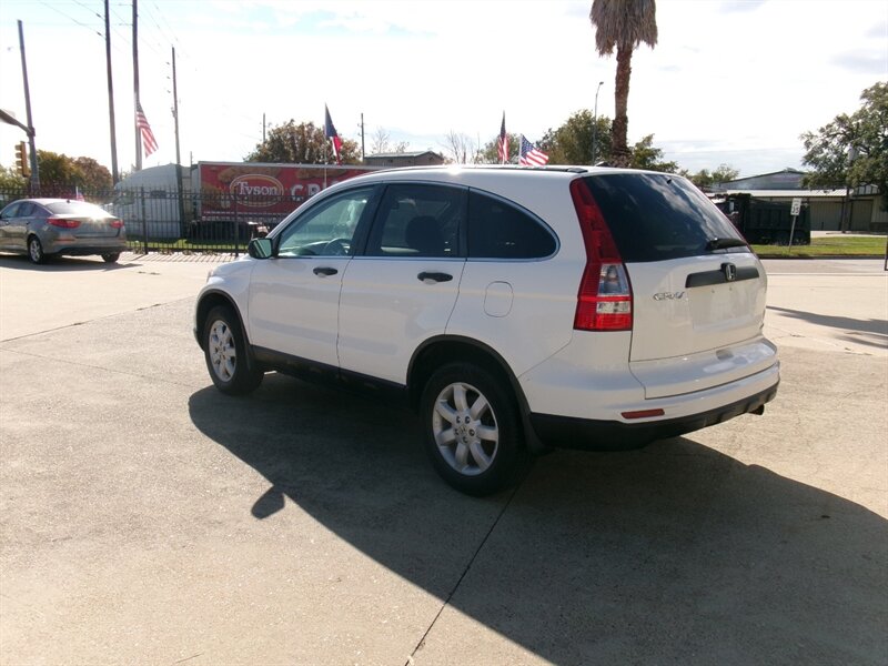 2011 Honda CR-V SE photo 13