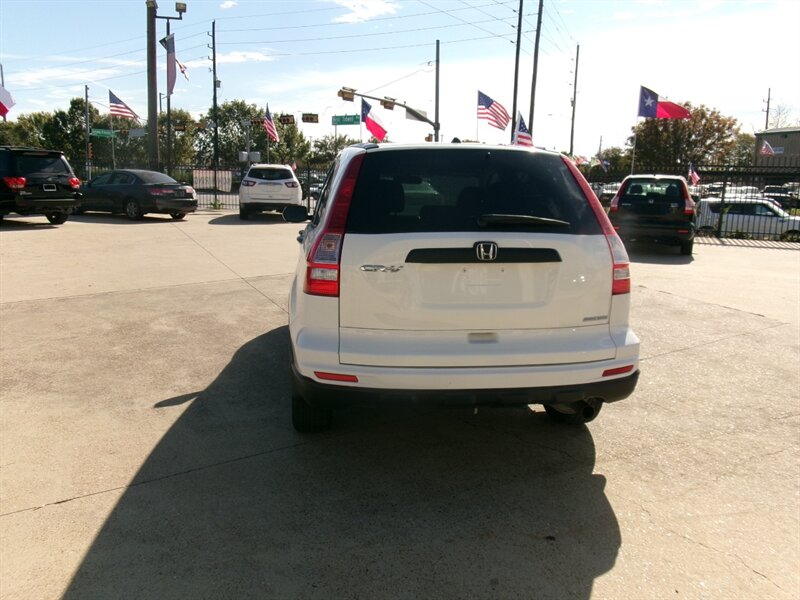 2011 Honda CR-V SE photo 16