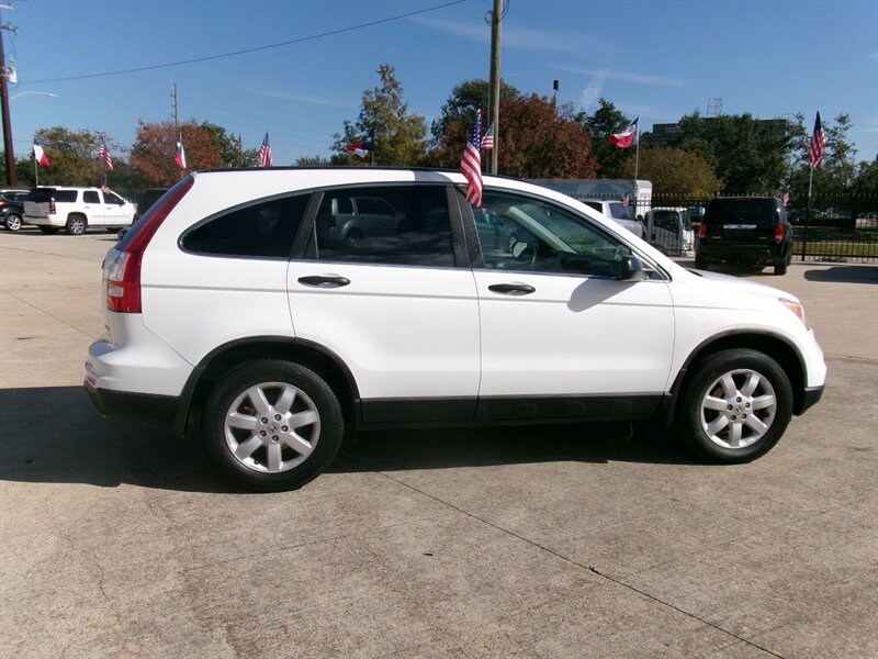 2011 Honda CR-V SE photo 31