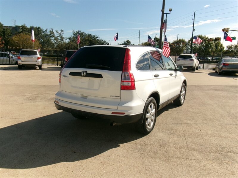 2011 Honda CR-V SE photo 27