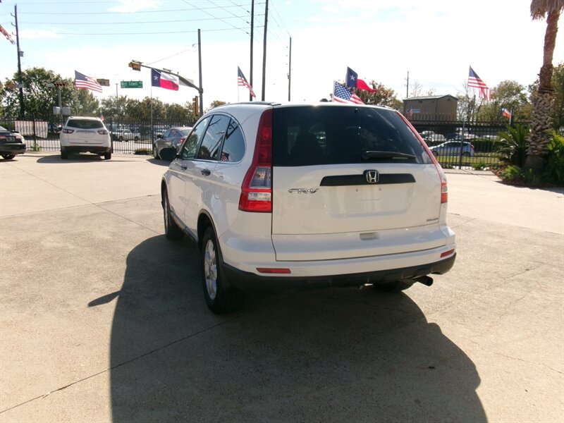 2011 Honda CR-V SE photo 15