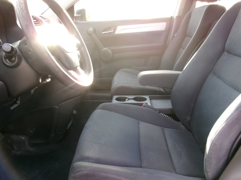 2011 Honda CR-V LX photo 25