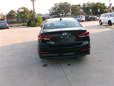 2017 Hyundai ELANTRA SE   - Photo 13 - Houston, TX 77040