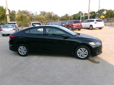 2017 Hyundai ELANTRA SE   - Photo 22 - Houston, TX 77040