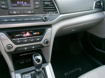 2017 Hyundai ELANTRA SE   - Photo 27 - Houston, TX 77040