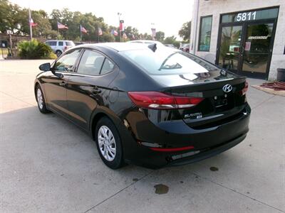 2017 Hyundai ELANTRA SE   - Photo 11 - Houston, TX 77040