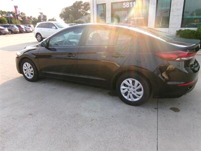2017 Hyundai ELANTRA SE   - Photo 9 - Houston, TX 77040