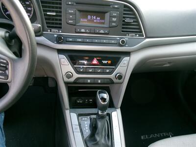 2017 Hyundai ELANTRA SE   - Photo 28 - Houston, TX 77040