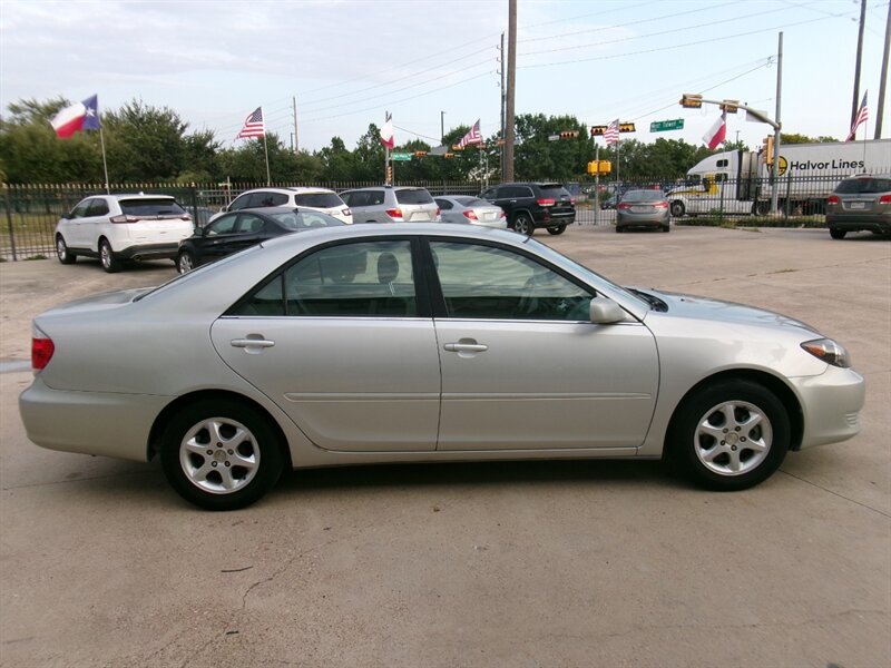 2005 Toyota Camry LE - Photo 13 - Houston, TX 77040