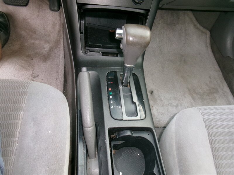 2005 Toyota Camry LE - Photo 21 - Houston, TX 77040