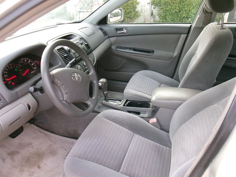 2005 Toyota Camry LE - Photo 18 - Houston, TX 77040