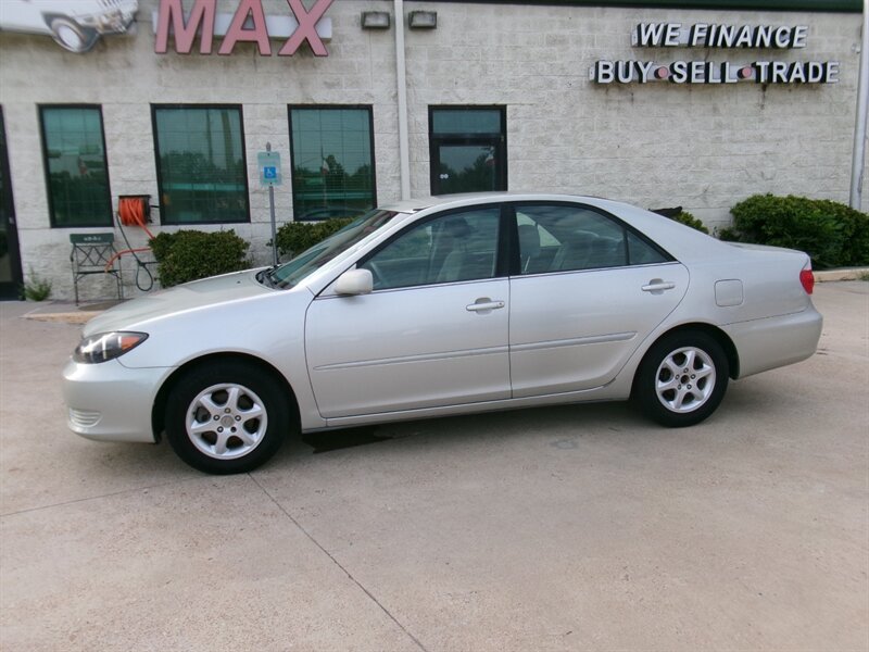 2005 Toyota Camry LE - Photo 4 - Houston, TX 77040