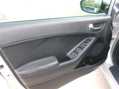 2014 Kia Forte EX - Photo 28 - Houston, TX 77040
