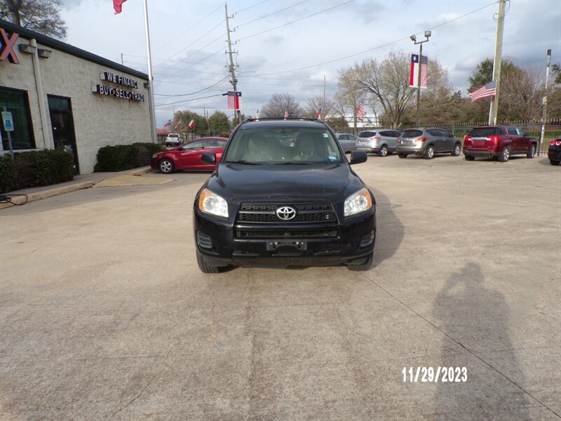 2012 Toyota RAV4 Base photo 2