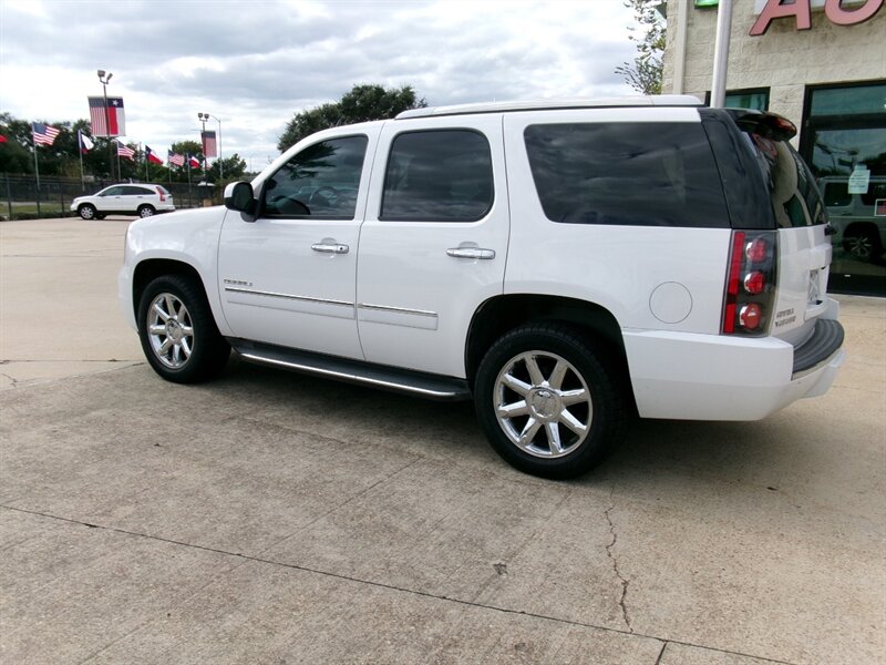 2013 GMC Yukon Denali photo 7